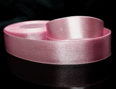 Růžová stuha atlasová PERLEŤOVÁ luxusní stuha 25mm stužka magenta