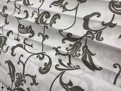 Bílá látka šedé ornamenty plátno ,  á 1m 